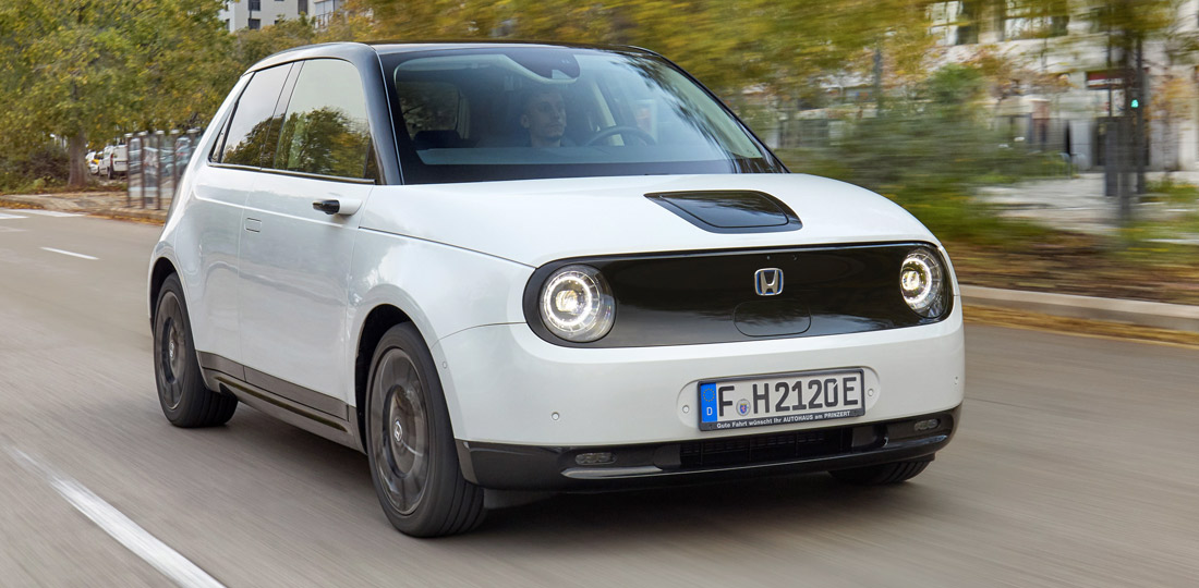 Honda E, la city car elettrica giapponese semplice e compatta