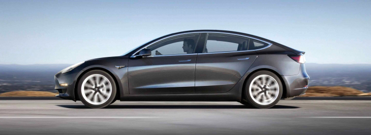 Fiancata Tesla Model 3