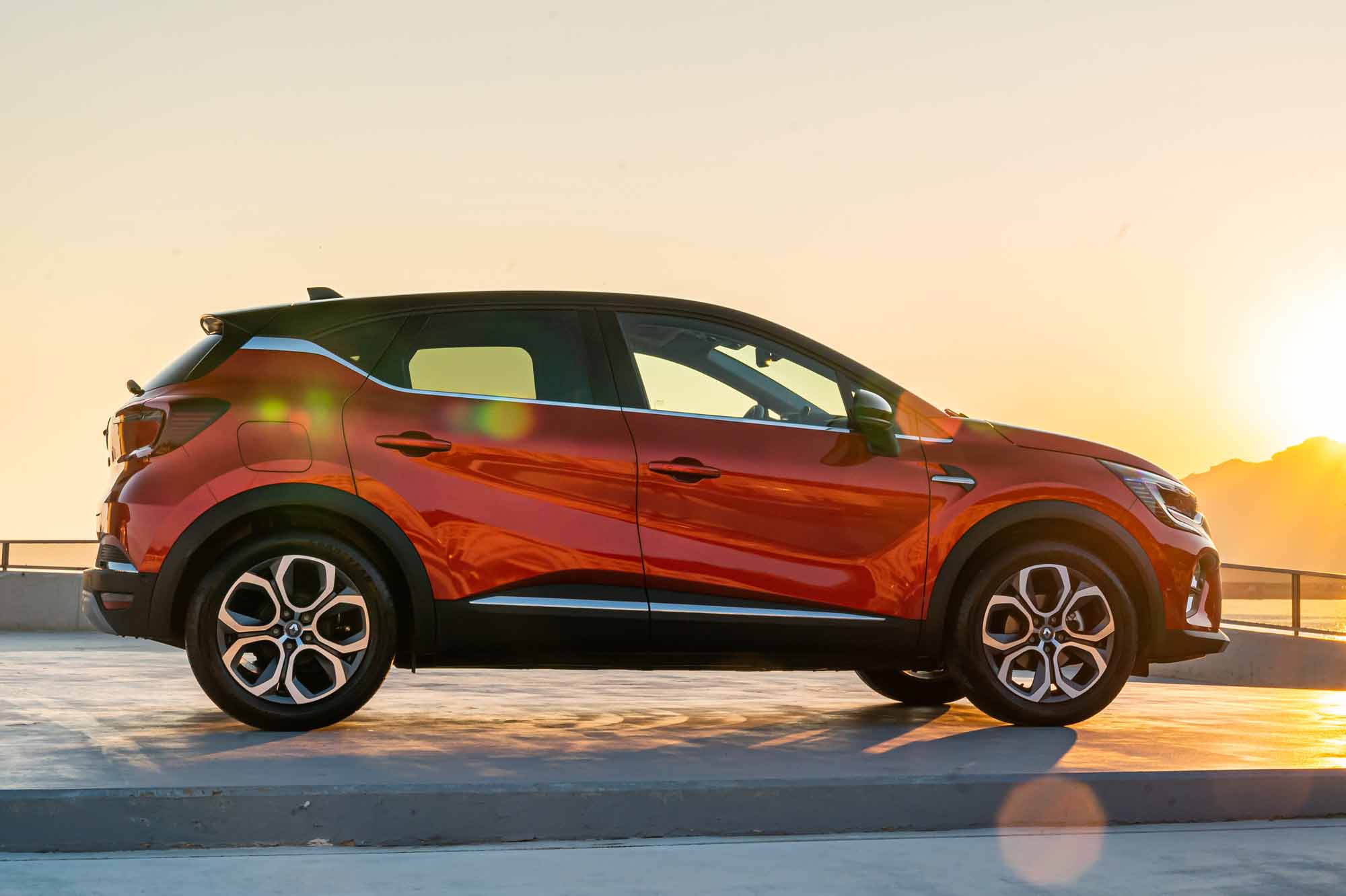 Nuova Renault Captur Hybrid Nuova Renault Captur Hybrid