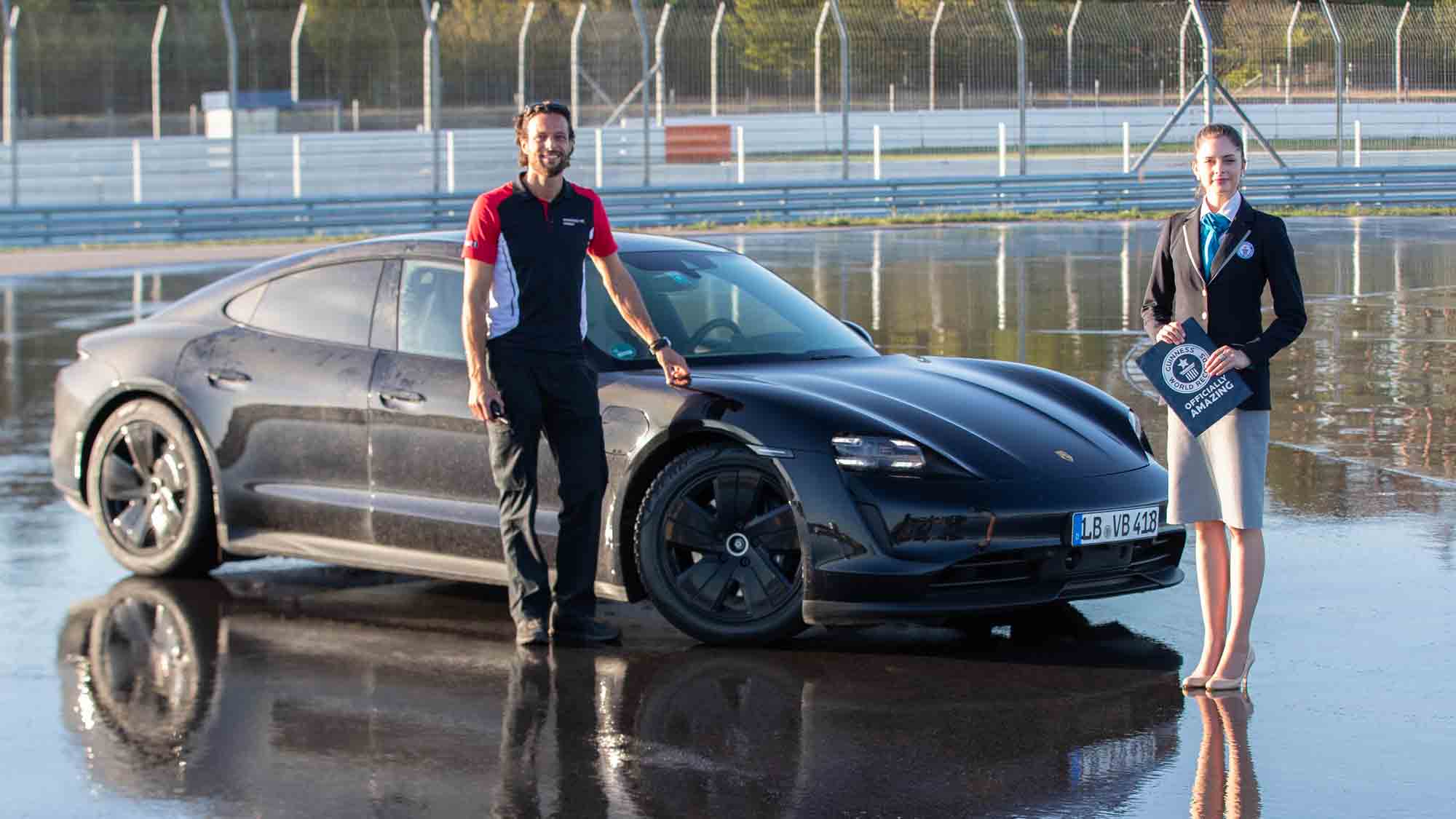 Pilota Porsche Taycan Dennis Retera Pilota Porsche Taycan Dennis Retera