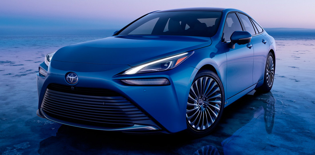 Toyota Mirai, la prima vera auto ad idrogeno: il combustibile è pulito e pronto per le vetture del futuro