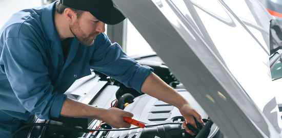 Check-up Auto: cosa controllare per Viaggiare Sicuri in Estate